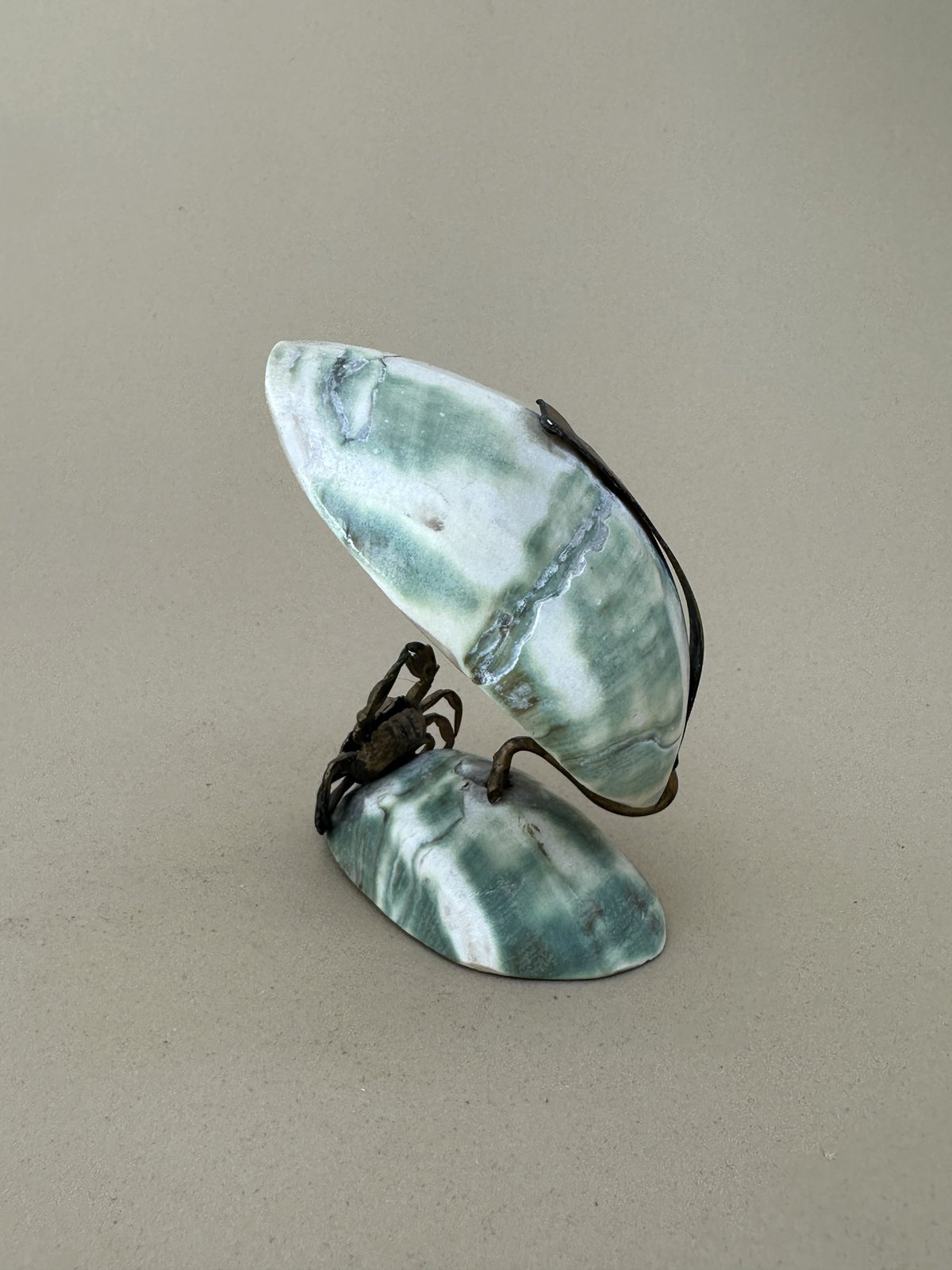 Objet décoratif coquillage et crabe en métal | Madame Héritage
